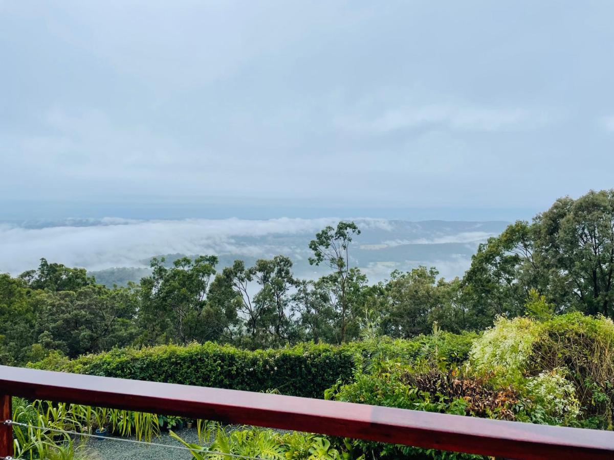 The Hillside Retreat Hotel Mount Tamborine Exterior photo
